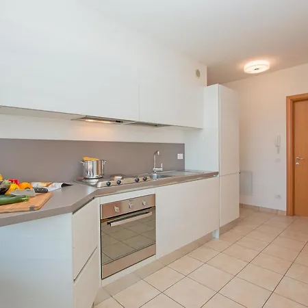 Benacus E4 By Wonderful Italy شقة