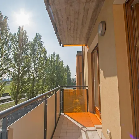 Benacus E4 By Wonderful Italy *