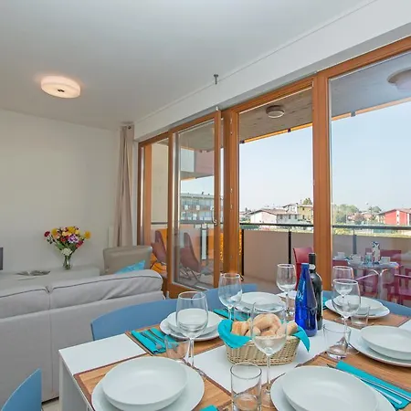 Daire Benacus E4 By Wonderful Italy *