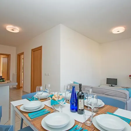 Benacus E4 By Wonderful Italy *