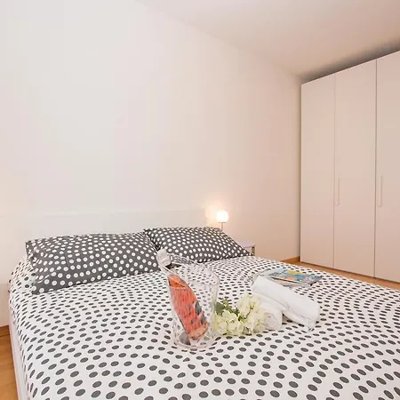 Daire Benacus E4 By Wonderful Italy Sirmione